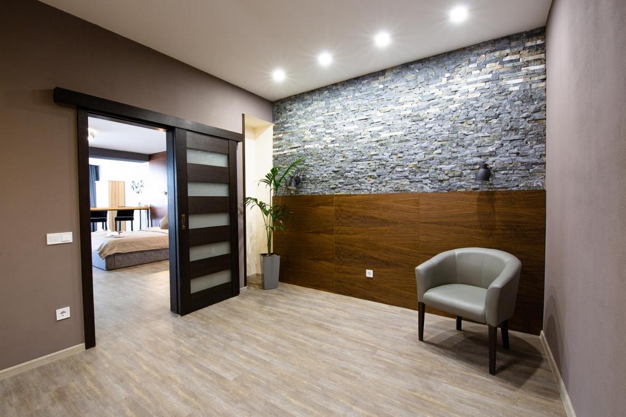 Geography Hotel Veresneve Exterior photo